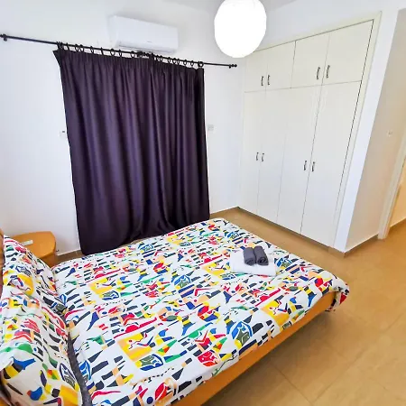 Off Course Seaview Apartment
